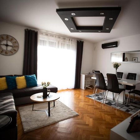 Apartman Elly Slavonski Brod Exterior foto